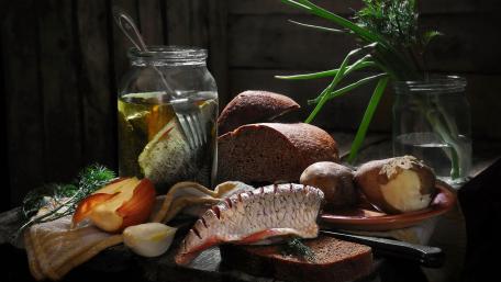 Rustic Dinner Feast: Traditional Delights on Display wallpaper
