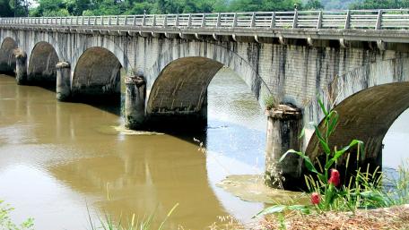 Bridge over river wallpaper
