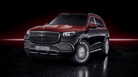 Luxurious Mercedes SUV in Stunning 8K Detail wallpaper