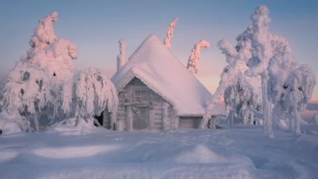Winter Wonderland Escape wallpaper