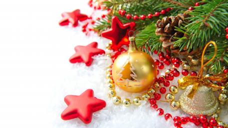 Festive Christmas Ornament Elegance wallpaper