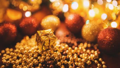 Gold Christmas wallpaper