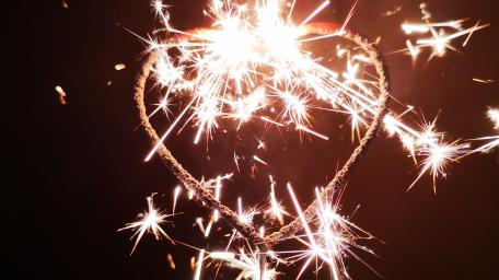 Sparkler heart wallpaper