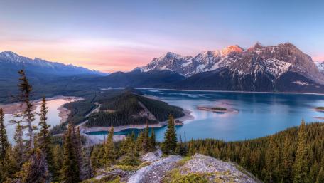 Upper Kananaskis Lake wallpaper