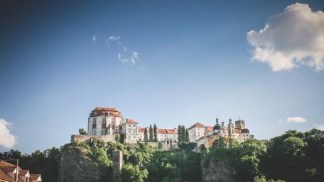 Vranov Castle, Czechia wallpaper