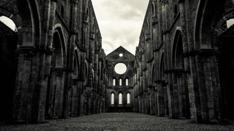 Ancient Monochrome City Ruins wallpaper