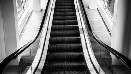 B&W Escalator wallpaper