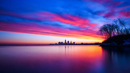Lake Erie and Cleveland at sunset wallpaper