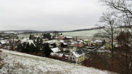 Village with hoarfrost wallpaper