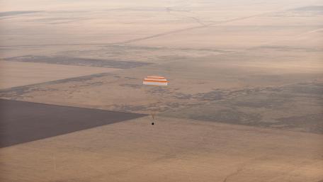Expedition 24 Soyuz Landing wallpaper