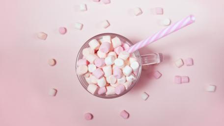 Sweet Marshmallow Delight in a Cup wallpaper