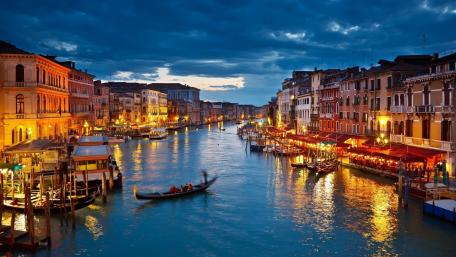 Grand canal at night wallpaper