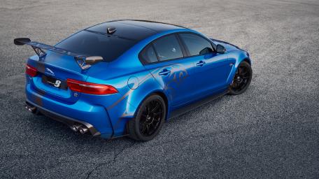 Jaguar XE SV Project 8 wallpaper