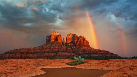 Cathedral Rock with rainbow wallpaper