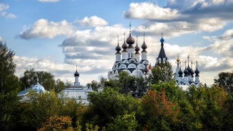 Majestic Russian Temple Surrounded by Nature wallpaper
