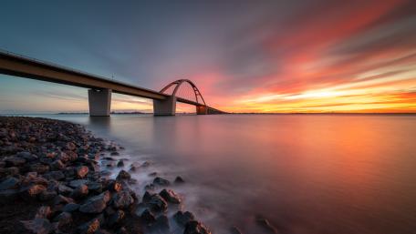 Sunset Serenity at Coastal Bridge wallpaper