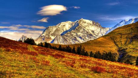 Majestic Mountain Serenity wallpaper