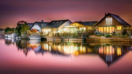Serene Night Reflections on Water wallpaper