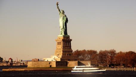 Lady Liberty wallpaper