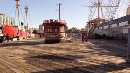 Pier 16 wallpaper