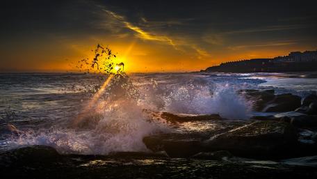 Golden Waves at Dusk wallpaper