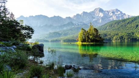 Serene Mountain Lake Scene wallpaper