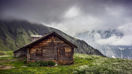 Enchanting Mountain Cabin Retreat wallpaper