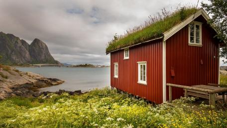 Hamnoy turf house wallpaper