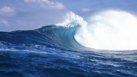 Majestic Blue Ocean Wave wallpaper