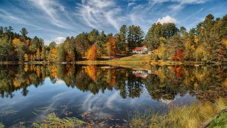 Autumn Serenity Over the Lake wallpaper