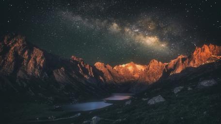 Milky Way Over Majestic Mountains wallpaper