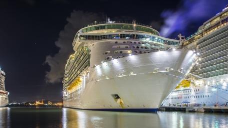 Majestic Cruise Ship Illuminates Night Harbor wallpaper