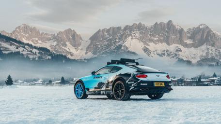 Intrepid Bentley Continental GT on a Snowy Landscape wallpaper
