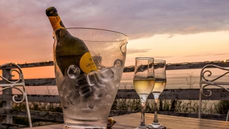 Romantic Evening with Champagne wallpaper