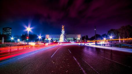 Vibrant City Lights at Night wallpaper