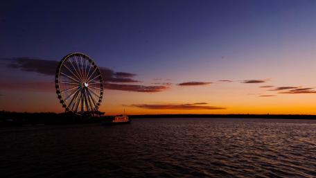 Ferris wheel at sunset wallpaper