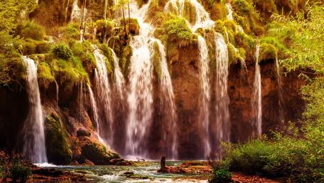 Plitvice Lakes National Park wallpaper