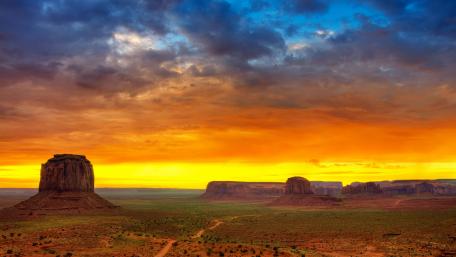Monument Valley wallpaper