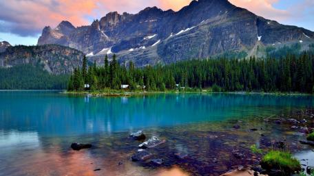 Serene Mountain Lake at Dusk wallpaper