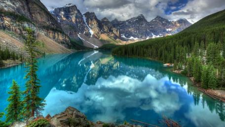 Moraine Lake wallpaper