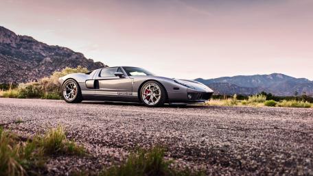 Sleek Beauty of a Modern Supercar wallpaper