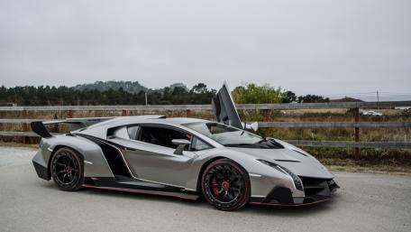 Sleek and Powerful Supercar Wallpaper wallpaper