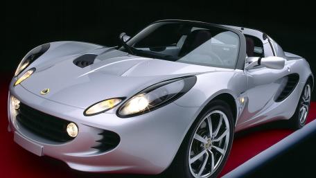 Sleek Silver Sports Car Wallpaper wallpaper