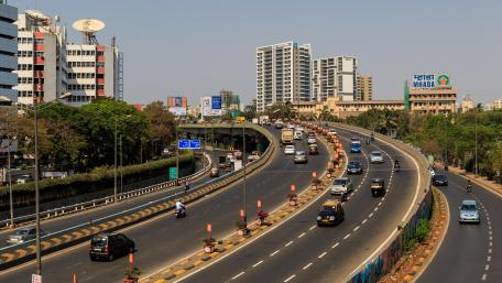 The Western Express Highway in Mumbai wallpaper