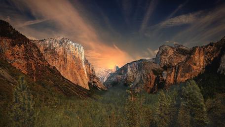 Majestic Sunset Over Yosemite Valley wallpaper