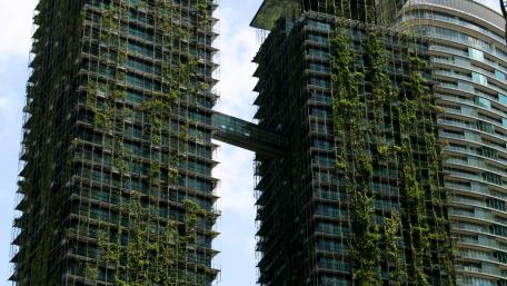 Hanging Gardens on Skyscrapers in Kuala Lumpur wallpaper