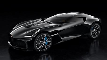 Sleek Black Luxury Car Design Wallpaper wallpaper