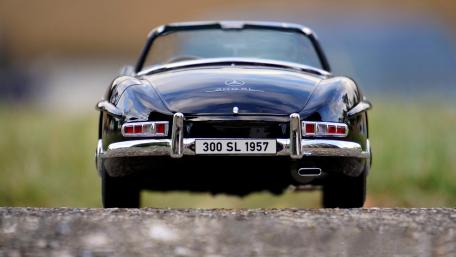 Classic Mercedes in Stunning Detail wallpaper