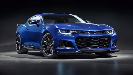 Sleek Blue Chevrolet Camaro Elegance wallpaper