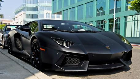 Sleek Lamborghini in Urban Setting wallpaper